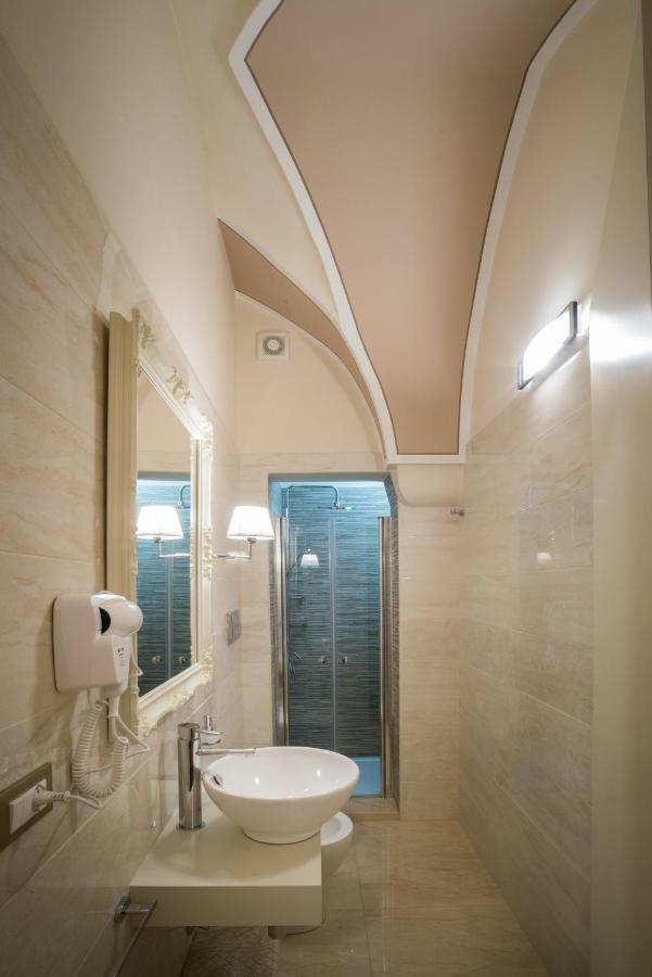 Palazzo Bove Bed & Breakfast Galatone Bagian luar foto