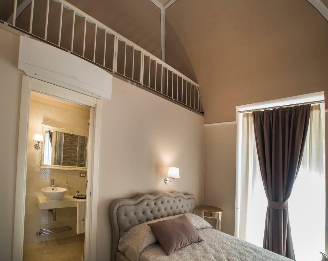 Palazzo Bove Bed & Breakfast Galatone Bagian luar foto