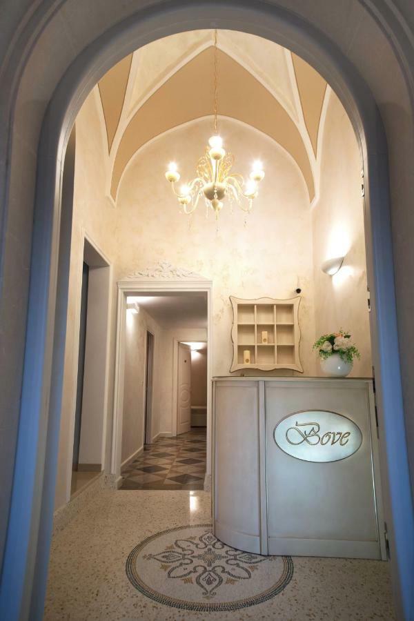 Palazzo Bove Bed & Breakfast Galatone Bagian luar foto