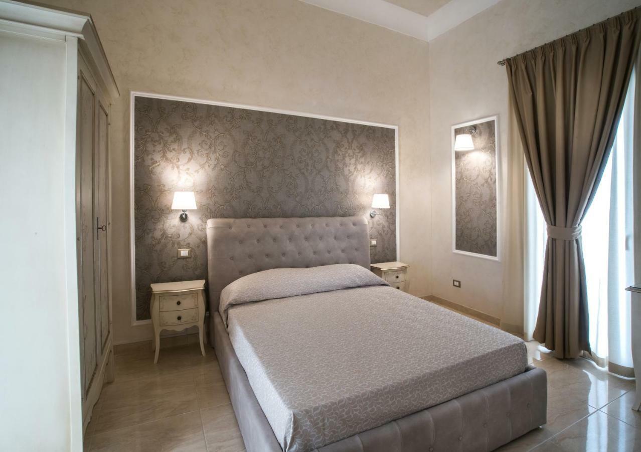 Palazzo Bove Bed & Breakfast Galatone Bagian luar foto